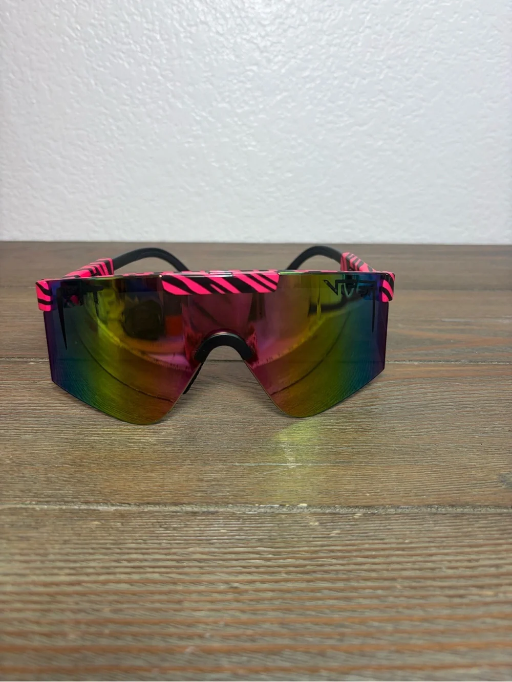Pit Viper The Hot Tropics 2000 Sunglasses Mirrored Lens Hot Pink & Black Unisex